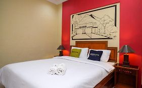 Urbanview Hotel Syariah Wisnugraha by RedDoorz